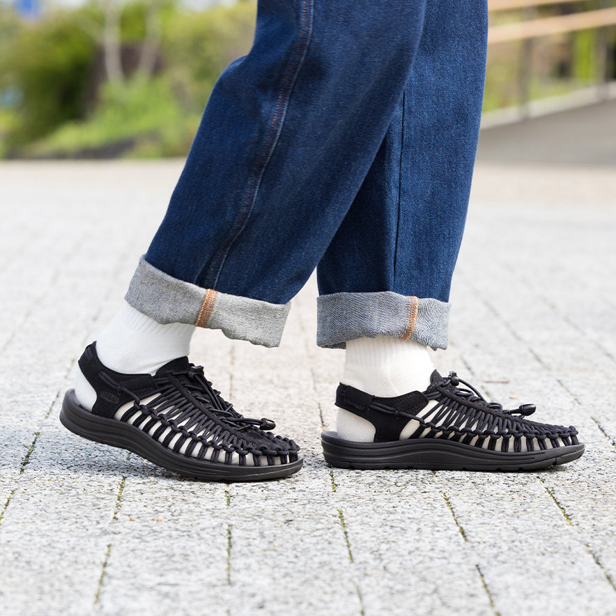 Women's UNEEK Sneaker | Black/Black - Image 8